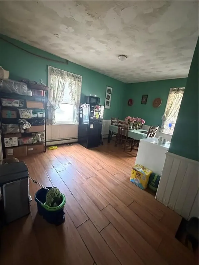 147 Parade Street Providence RI 02907