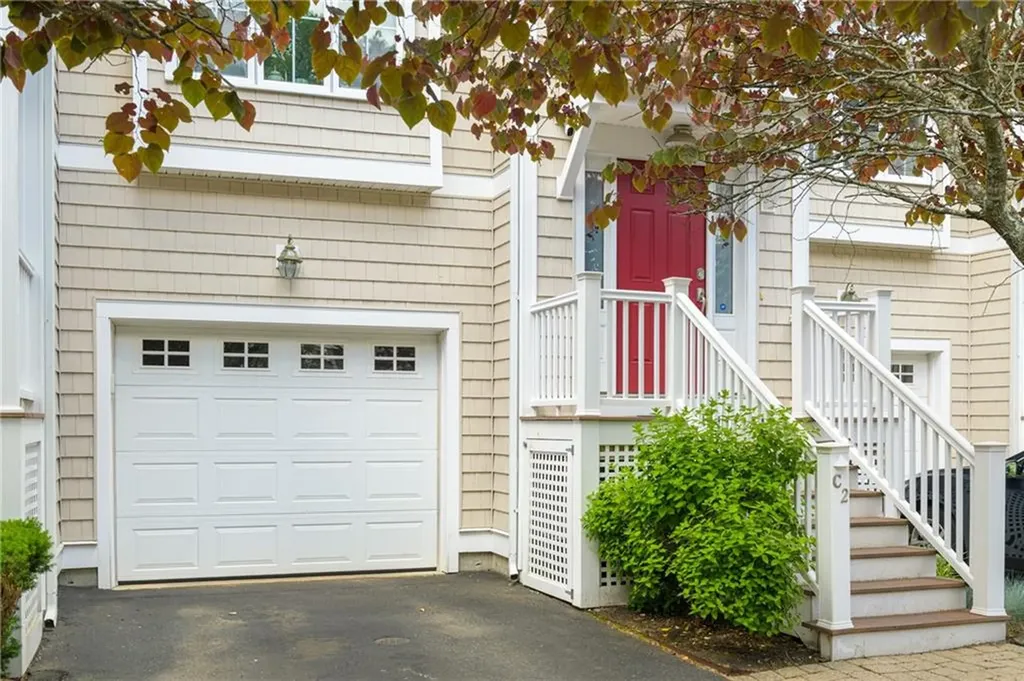 1 New Road East Providence RI 02916