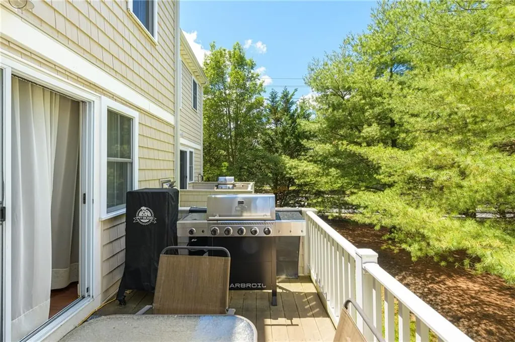 1 New Road East Providence RI 02916