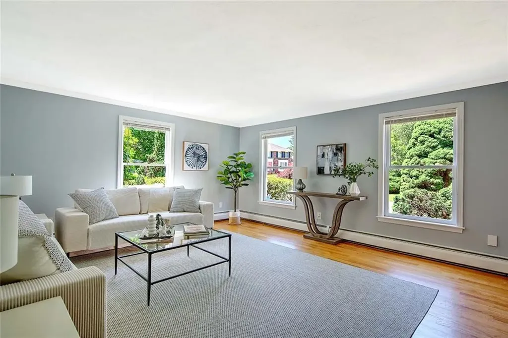 15 Sylvia Lane Lincoln RI 02865