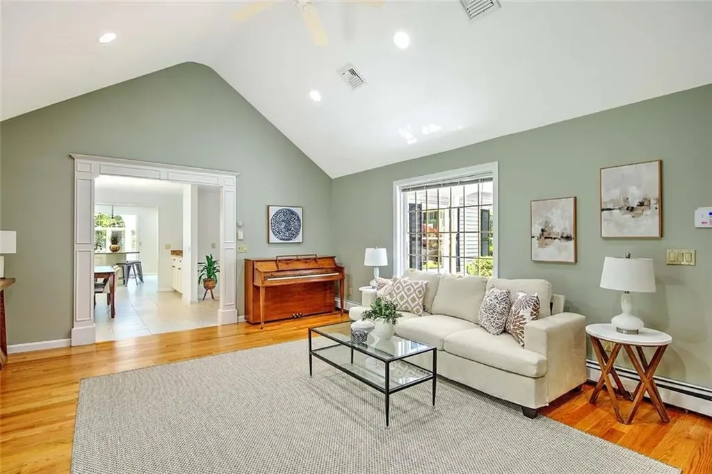 15 Sylvia Lane Lincoln RI 02865