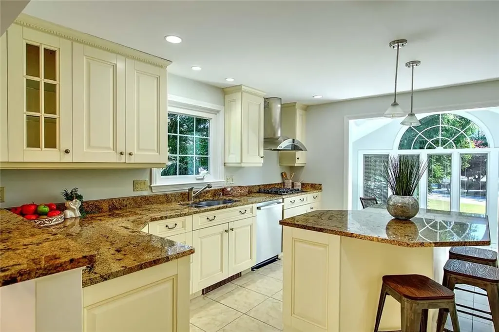 15 Sylvia Lane Lincoln RI 02865