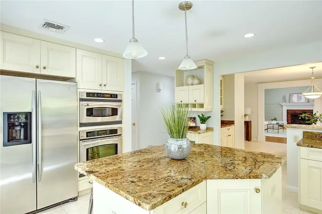 15 Sylvia Lane Lincoln RI 02865
