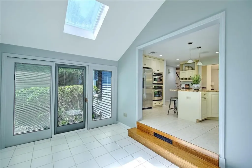 15 Sylvia Lane Lincoln RI 02865