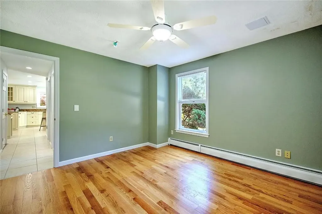 15 Sylvia Lane Lincoln RI 02865