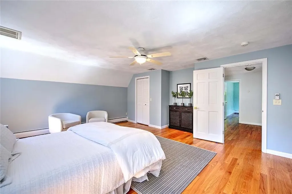 15 Sylvia Lane Lincoln RI 02865