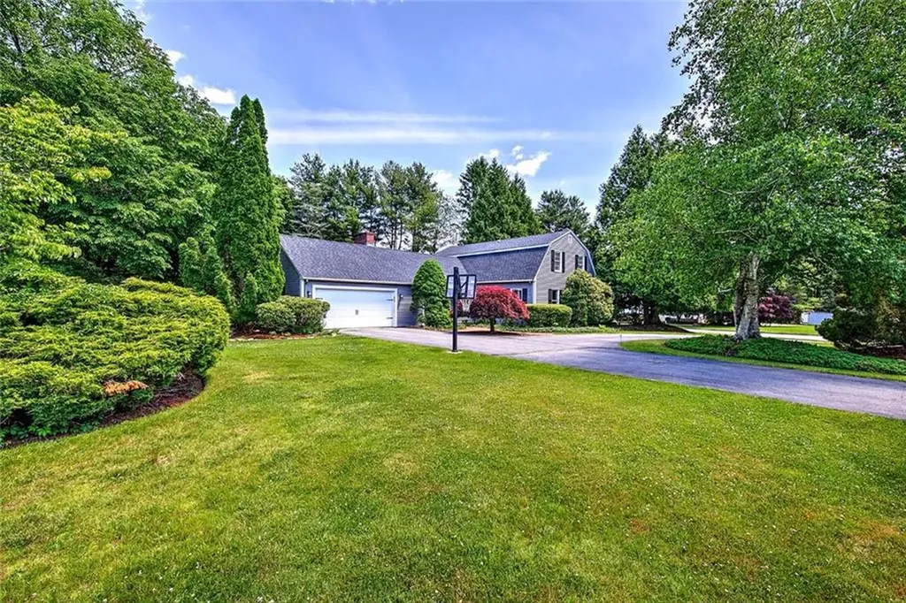 15 Sylvia Lane Lincoln RI 02865