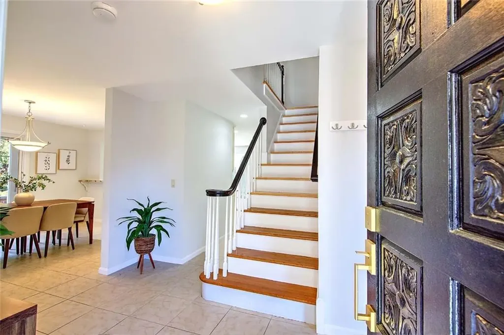 15 Sylvia Lane Lincoln RI 02865