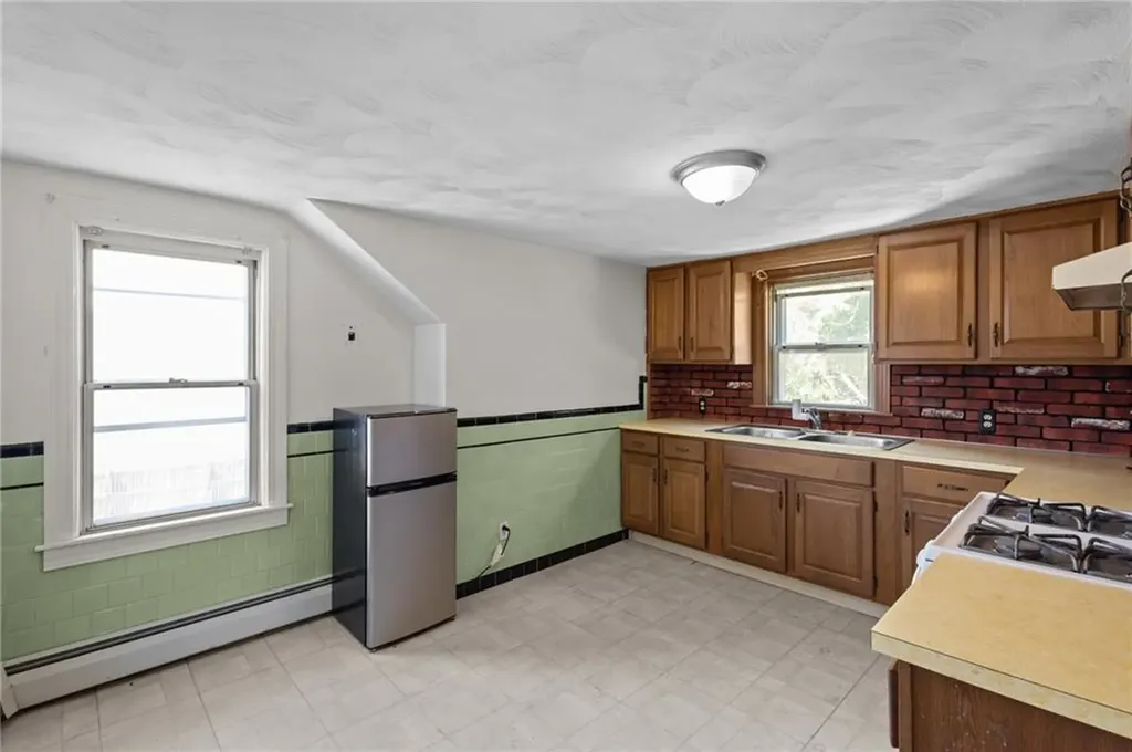 58 Perkins Avenue Cranston RI 02910
