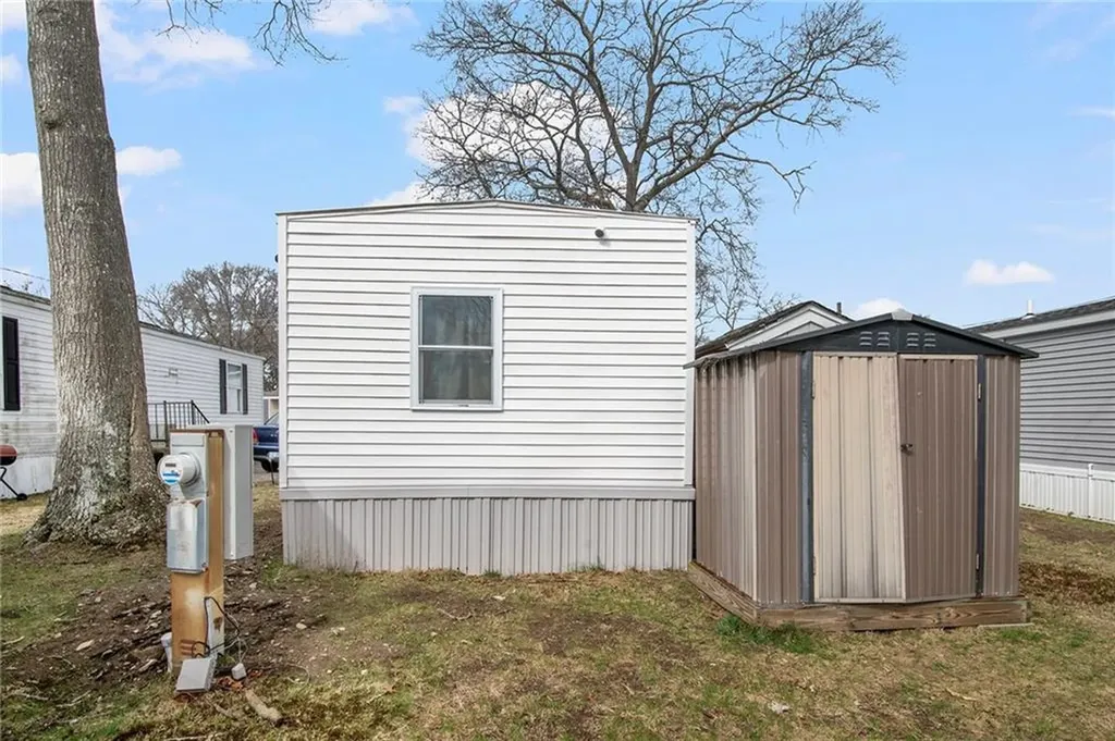 719 Forest Park Middletown RI 02842