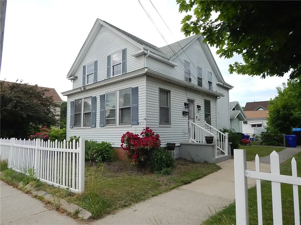 1915 Smith Street North Providence RI 02911