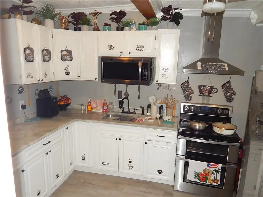 1915 Smith Street North Providence RI 02911