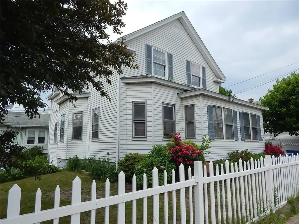 1915 Smith Street North Providence RI 02911