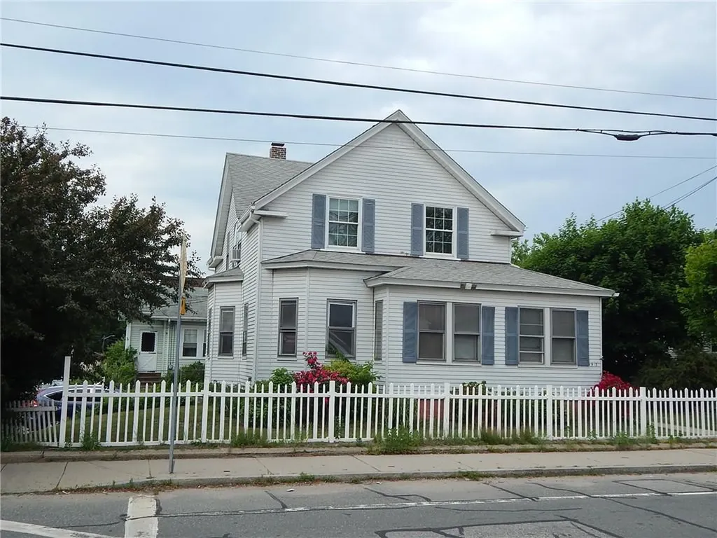 1915 Smith Street North Providence RI 02911