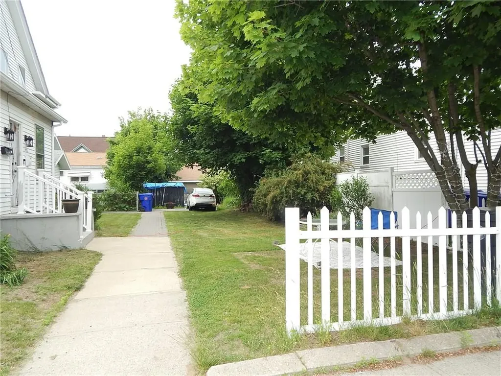 1915 Smith Street North Providence RI 02911
