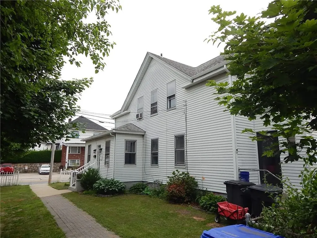1915 Smith Street North Providence RI 02911