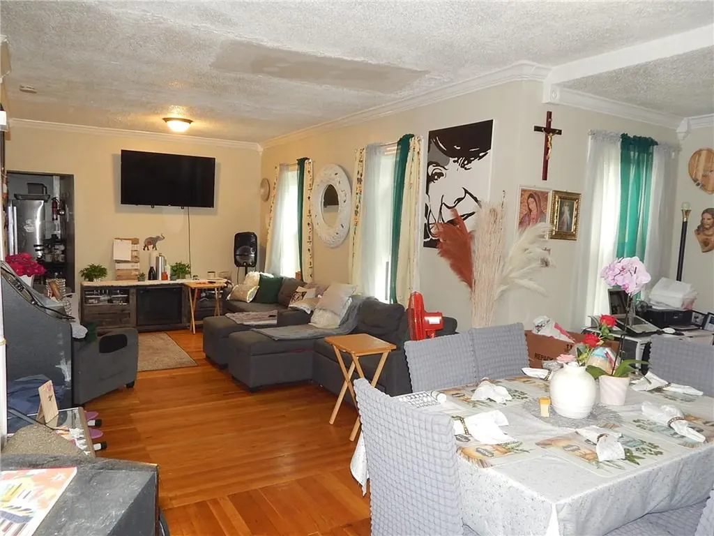 1915 Smith Street North Providence RI 02911