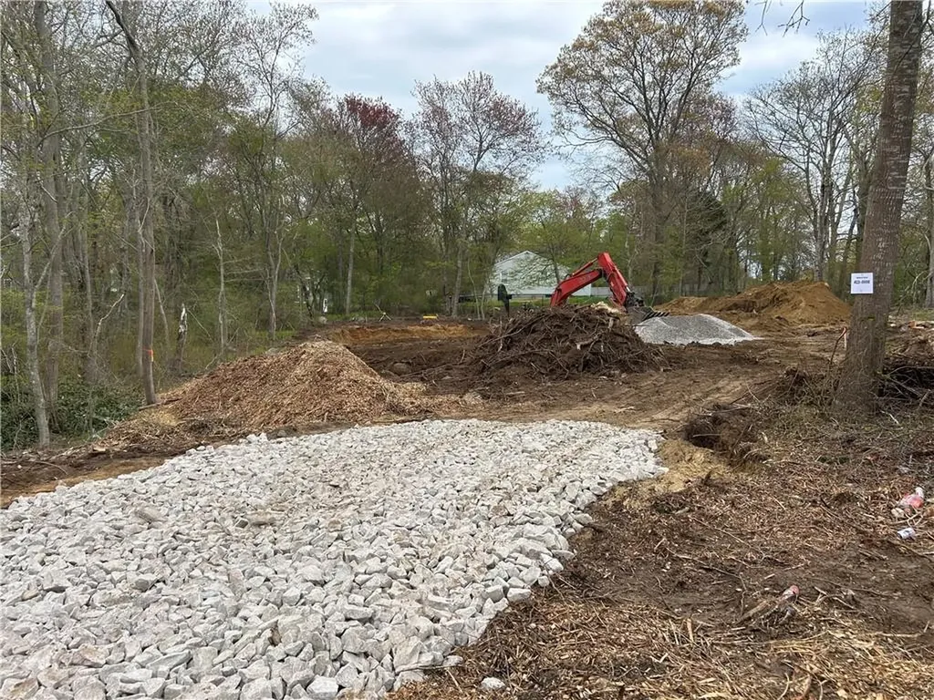 5 Robin Hollow Lane Westerly RI 02891