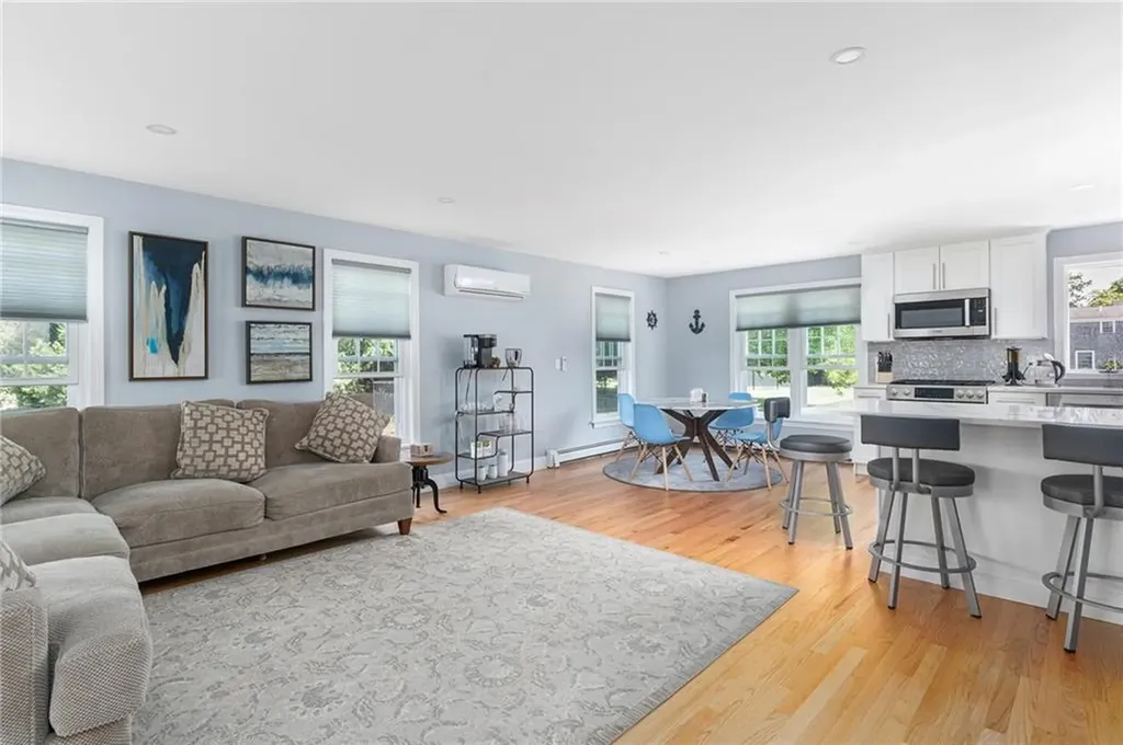 53 River Run Road Middletown RI 02842