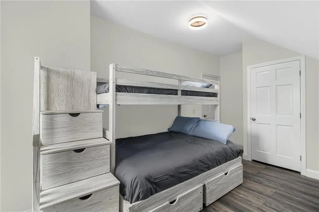 53 River Run Road Middletown RI 02842