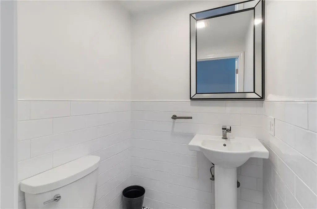 53 River Run Road Middletown RI 02842