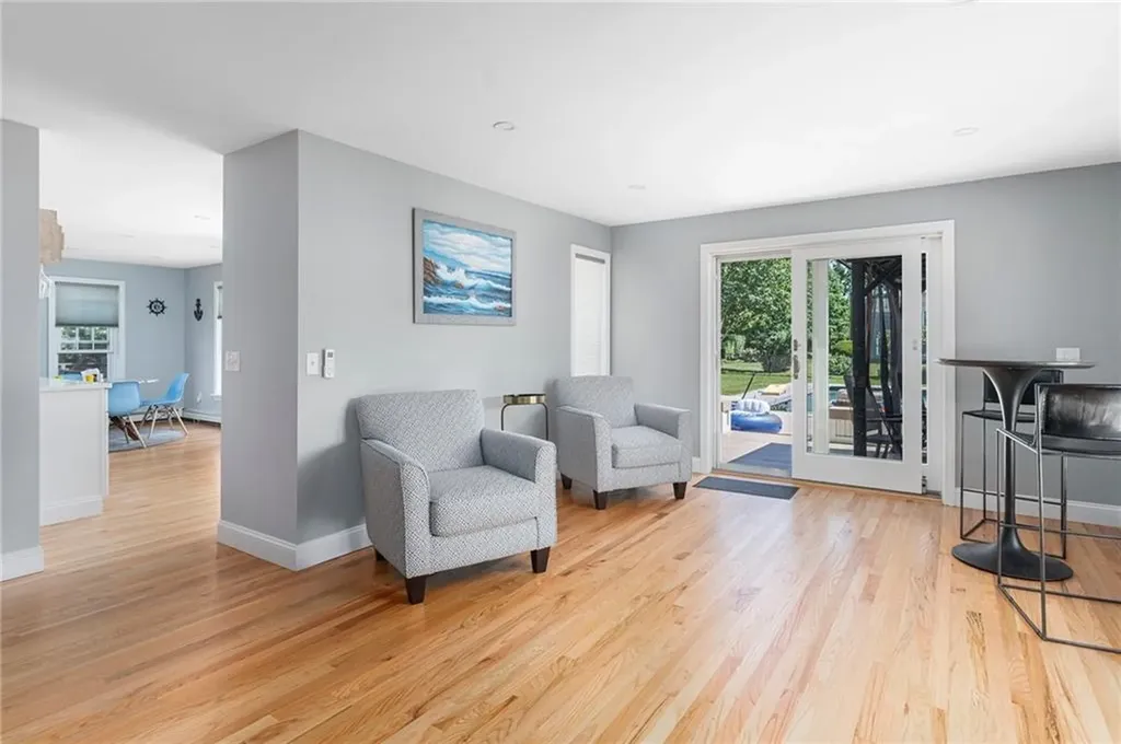 53 River Run Road Middletown RI 02842