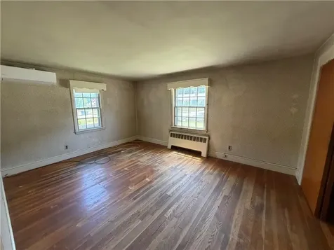 11 Terrace Drive Bristol RI 02809
