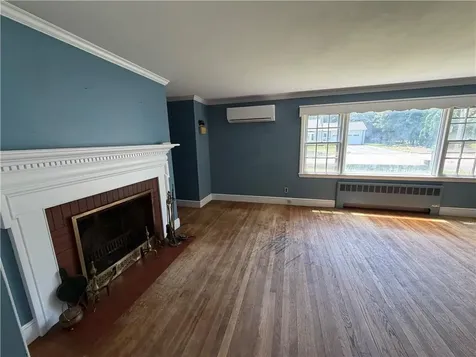 11 Terrace Drive Bristol RI 02809