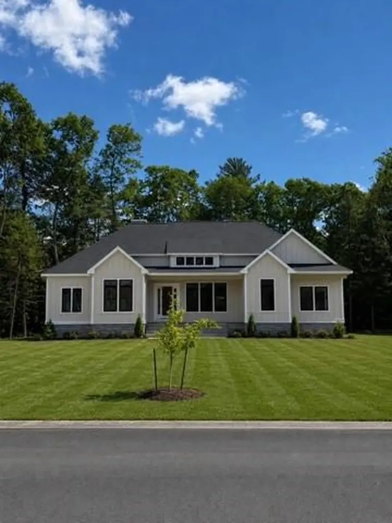 84 Carrs Lane North Kingstown RI 02852