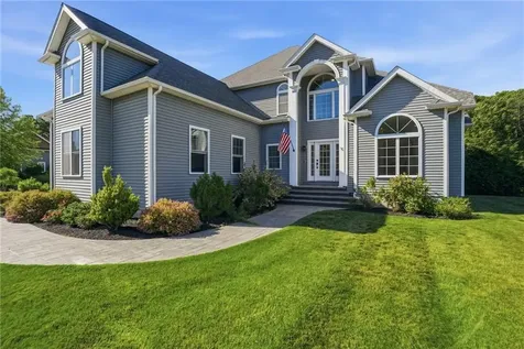 5 Kyles Court Swansea MA 02777