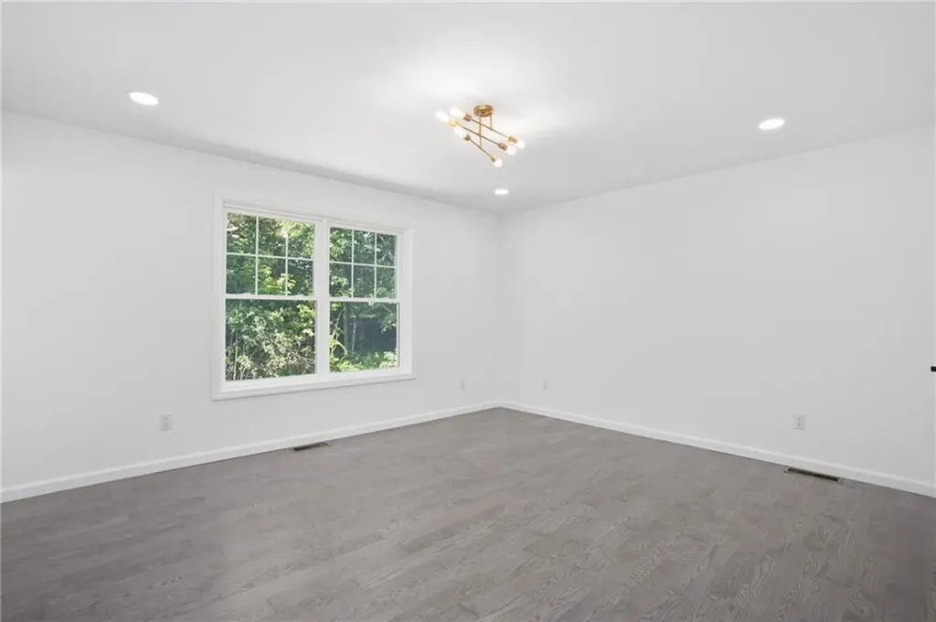 18 Pleasantview Avenue Johnston RI 02919