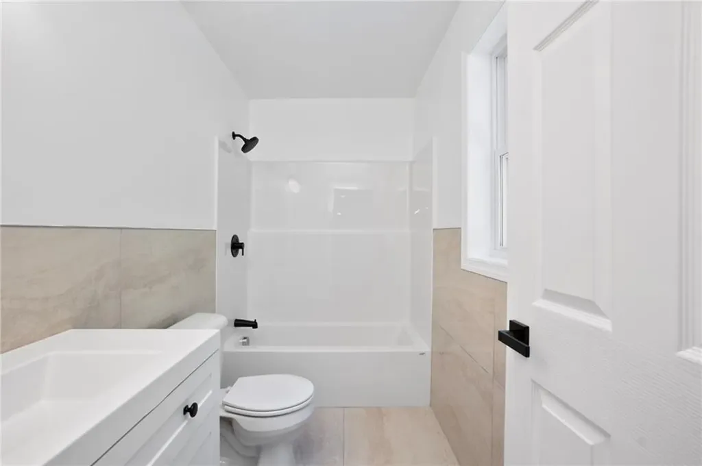 18 Pleasantview Avenue Johnston RI 02919