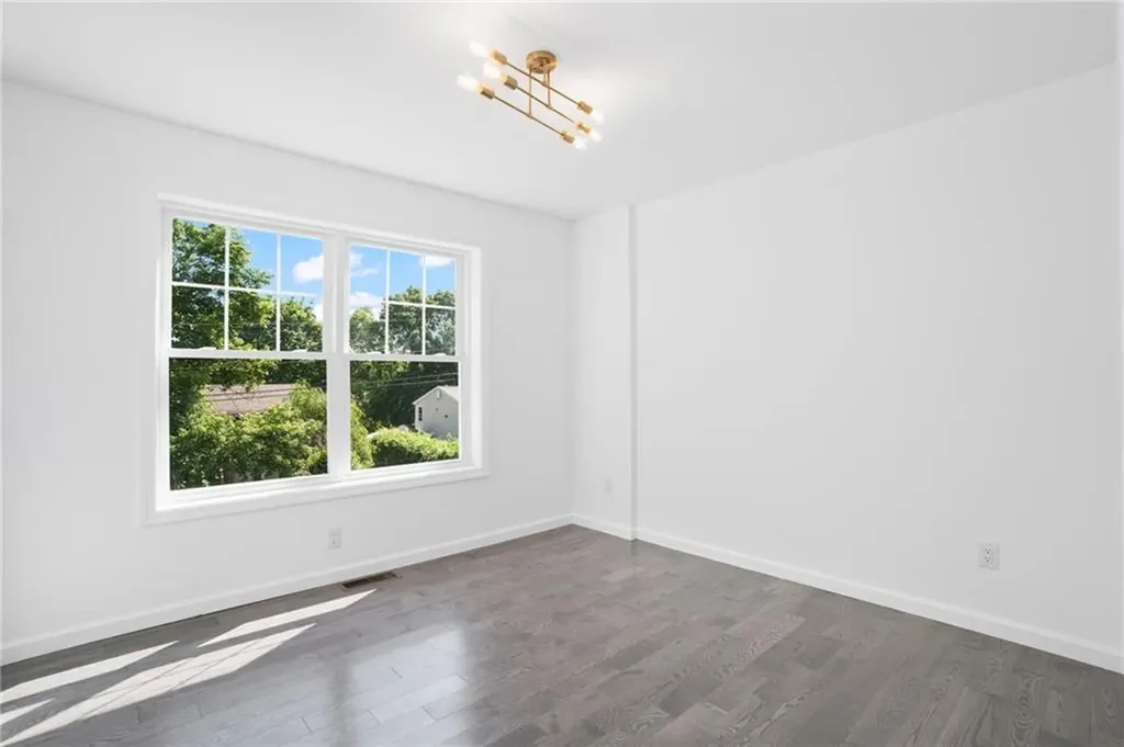 18 Pleasantview Avenue Johnston RI 02919