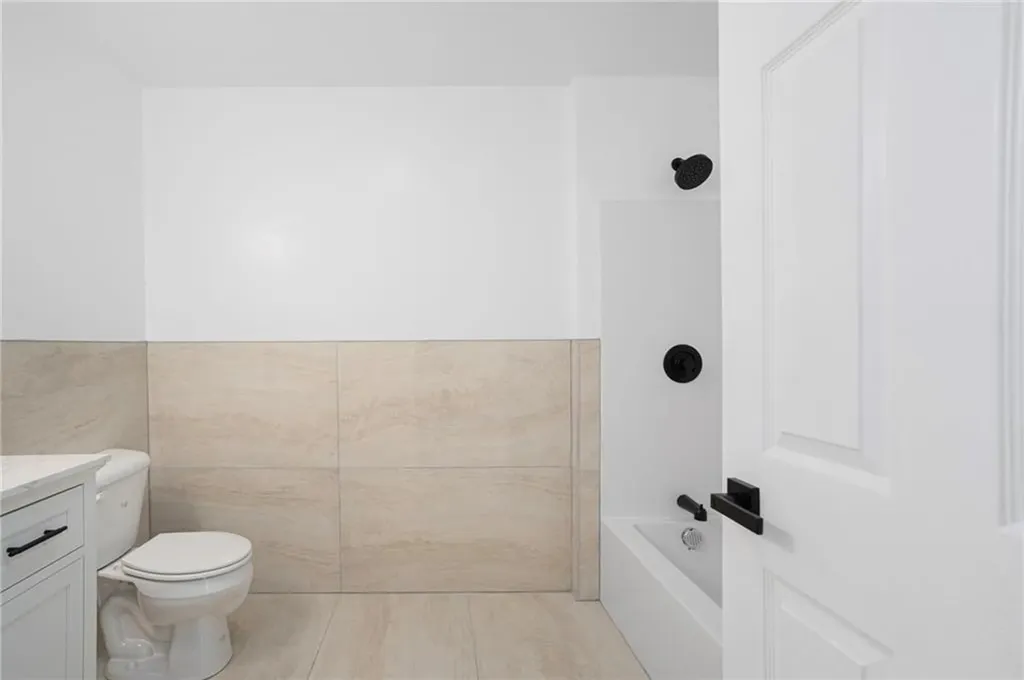 18 Pleasantview Avenue Johnston RI 02919
