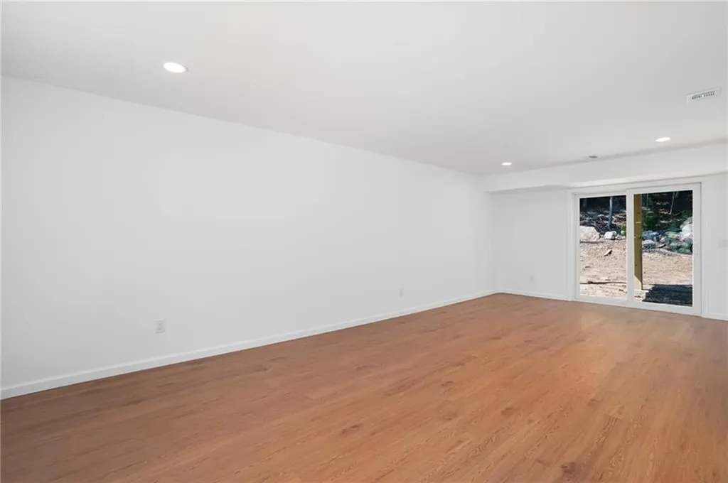 18 Pleasantview Avenue Johnston RI 02919