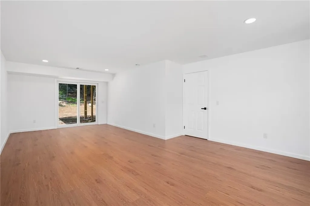 18 Pleasantview Avenue Johnston RI 02919