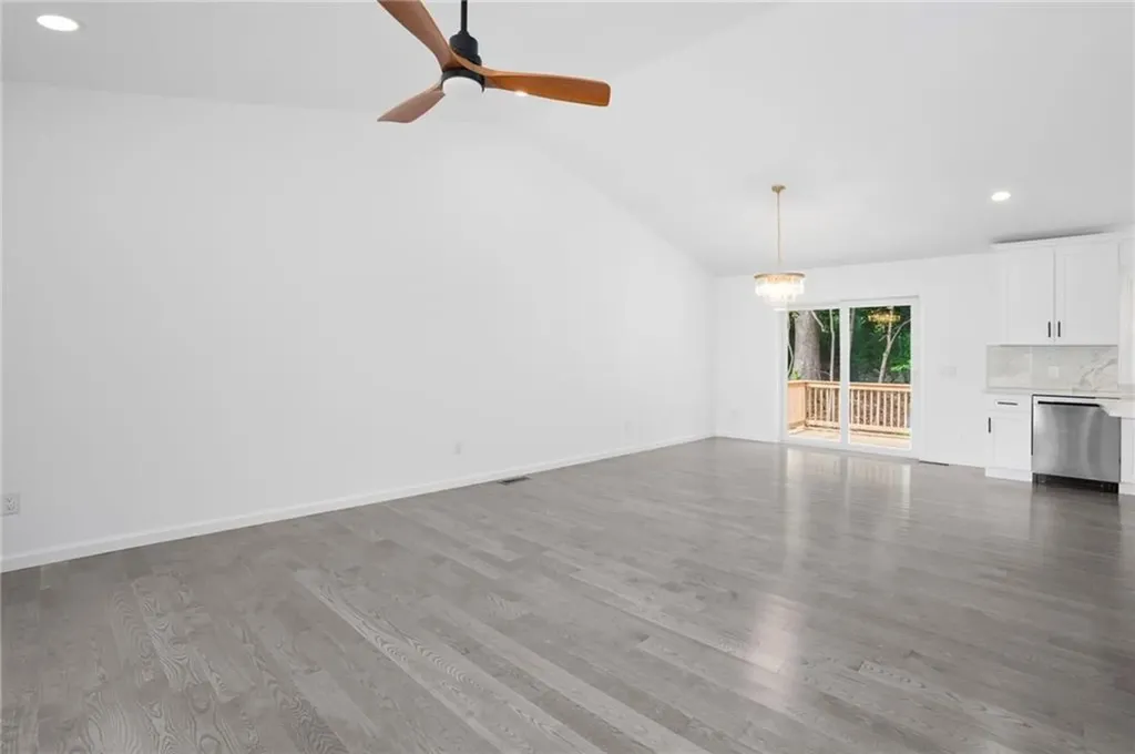 18 Pleasantview Avenue Johnston RI 02919
