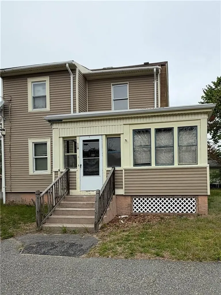 119 Massachusetts Avenue Providence RI 02905