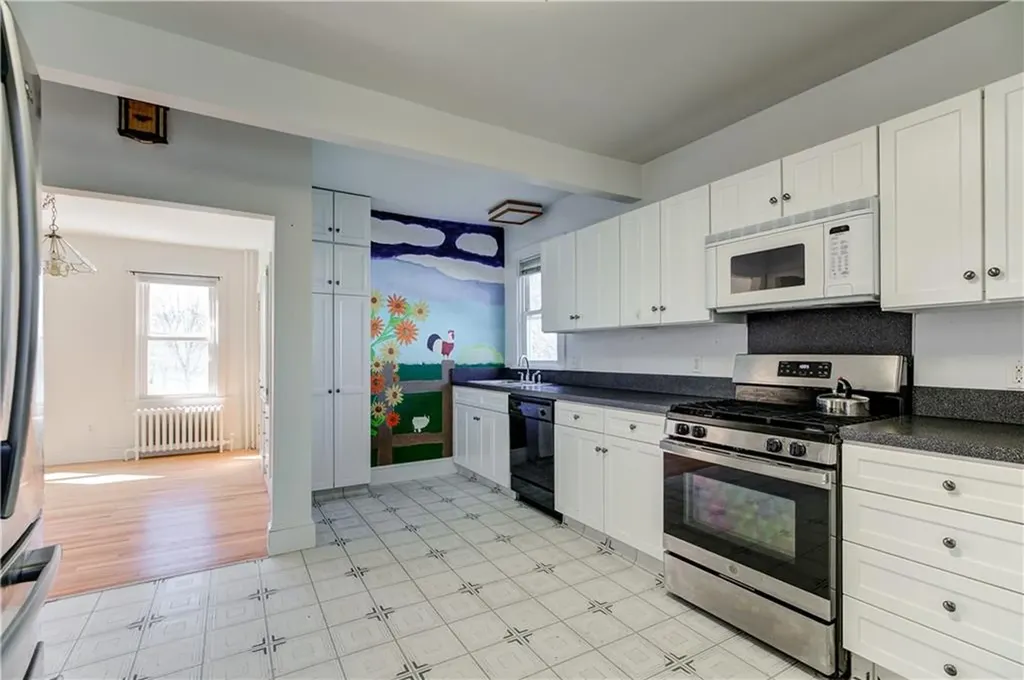 577 Spring Street Newport RI 02840