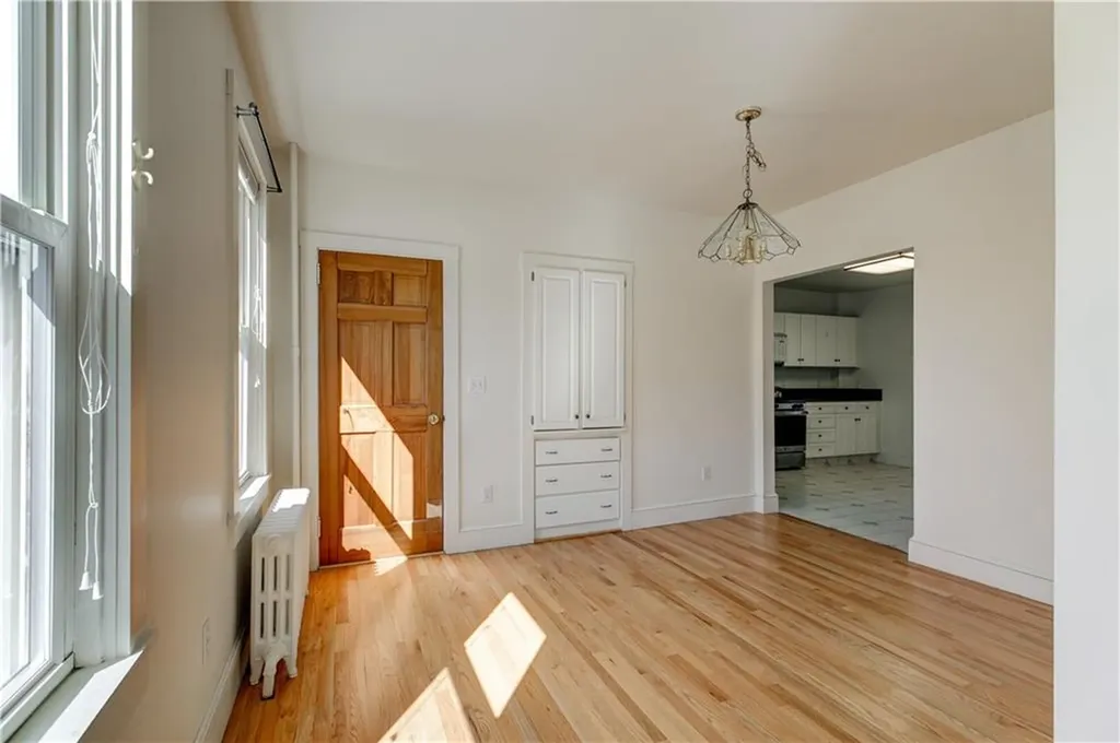 577 Spring Street Newport RI 02840