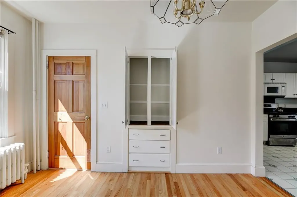 577 Spring Street Newport RI 02840