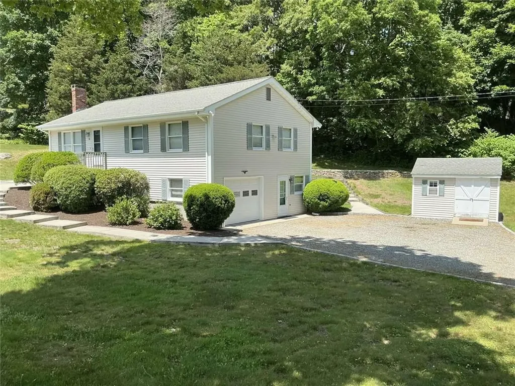 196 E Narragansett Avenue South Kingstown RI 02879