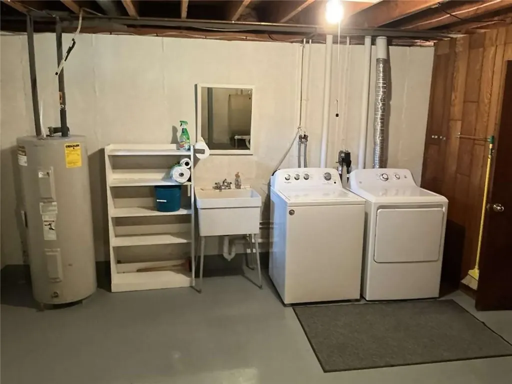 196 E Narragansett Avenue South Kingstown RI 02879