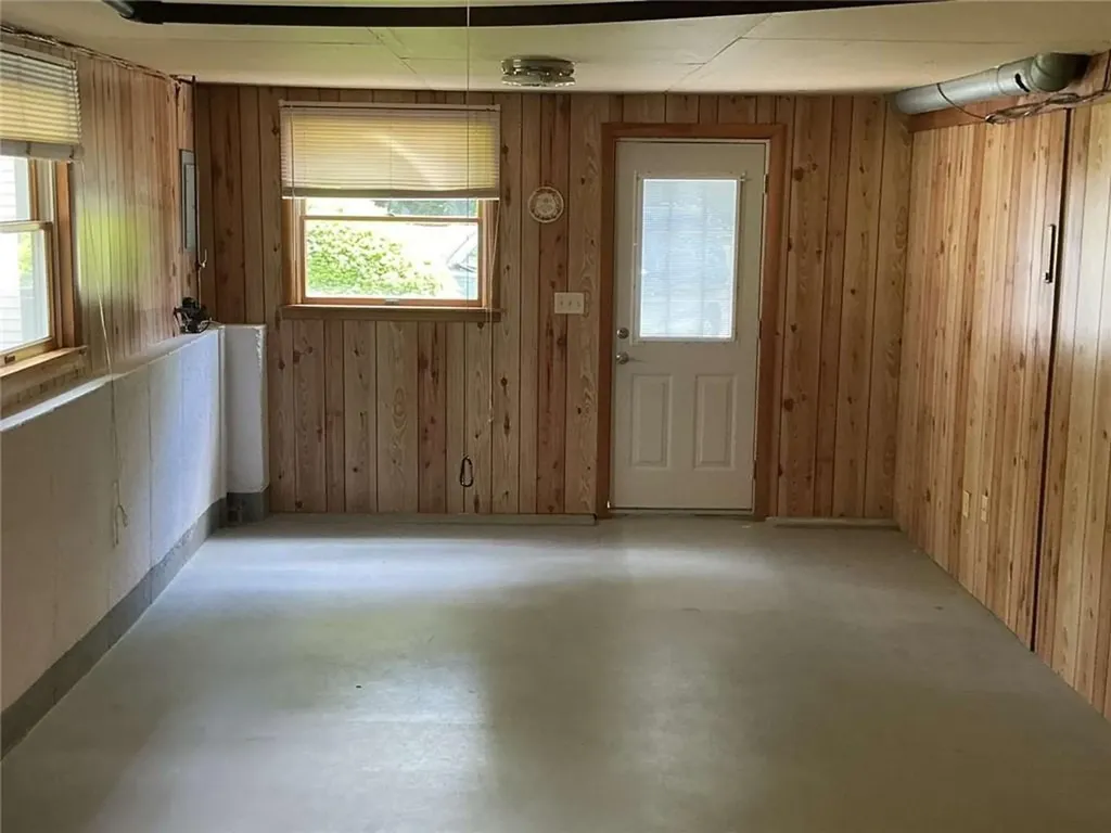 196 E Narragansett Avenue South Kingstown RI 02879