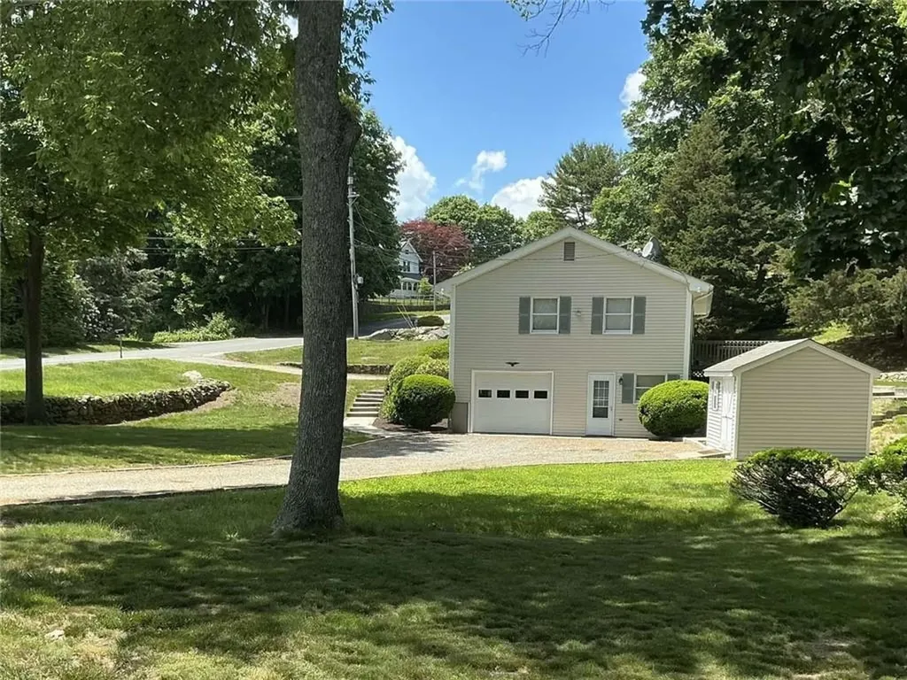196 E Narragansett Avenue South Kingstown RI 02879