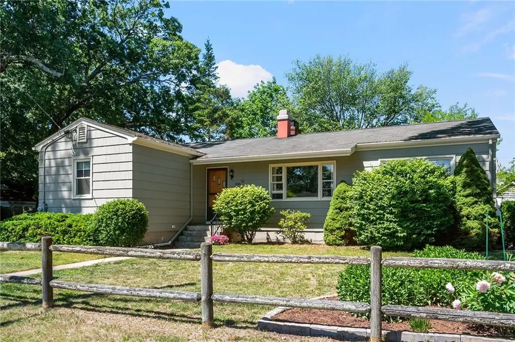 905 Bullocks Point Avenue East Providence RI 02915