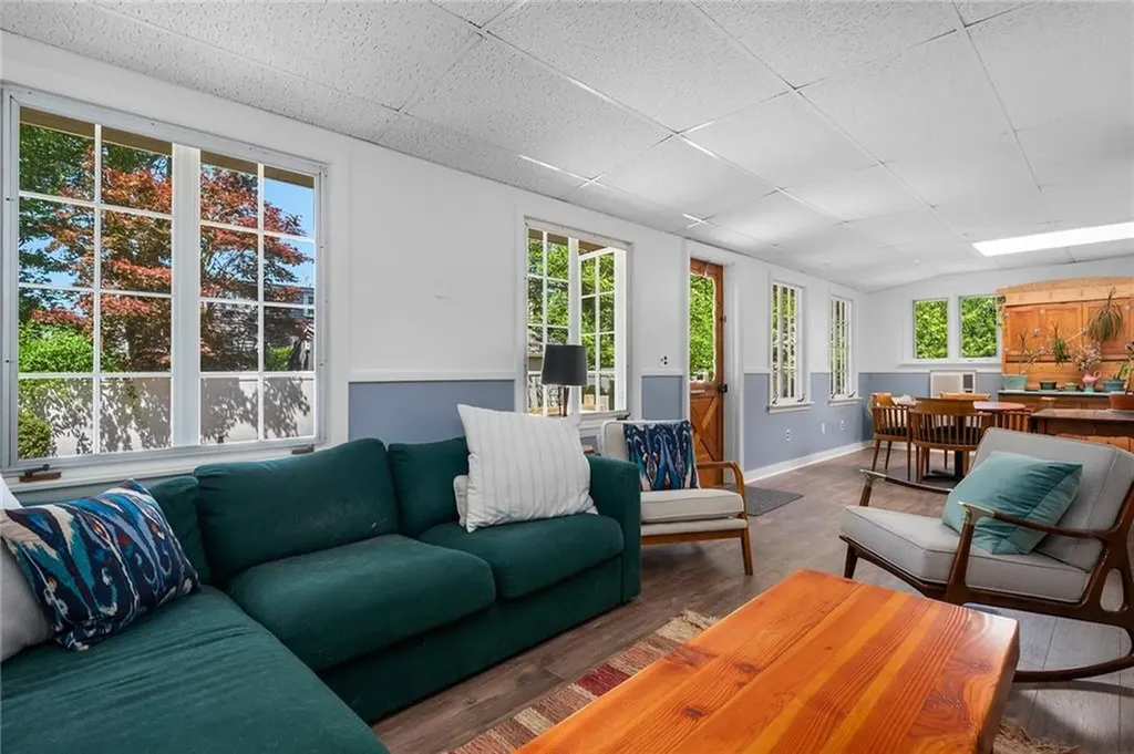 905 Bullocks Point Avenue East Providence RI 02915