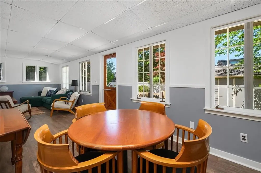 905 Bullocks Point Avenue East Providence RI 02915