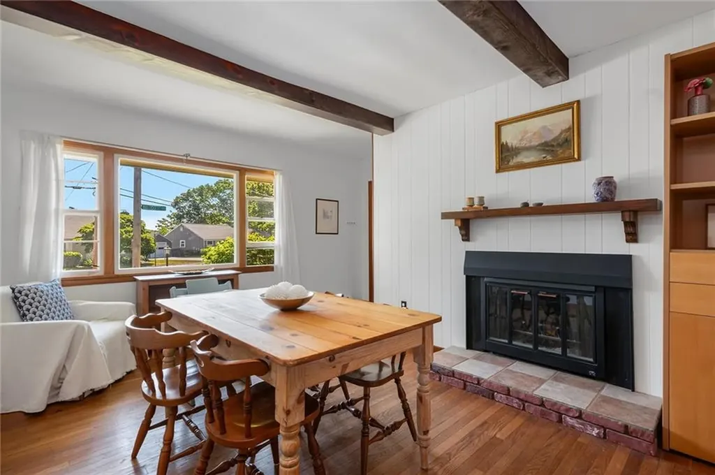 905 Bullocks Point Avenue East Providence RI 02915