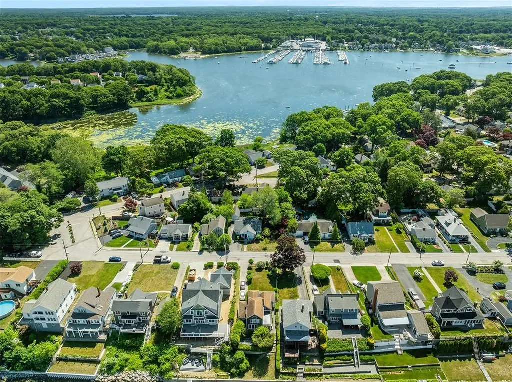 905 Bullocks Point Avenue East Providence RI 02915